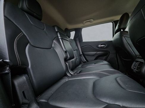 Certified 2016 Jeep Cherokee High Altitude image 31