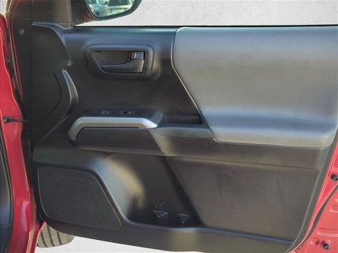 Used 2022 Toyota Tacoma SR5 RWD image 24