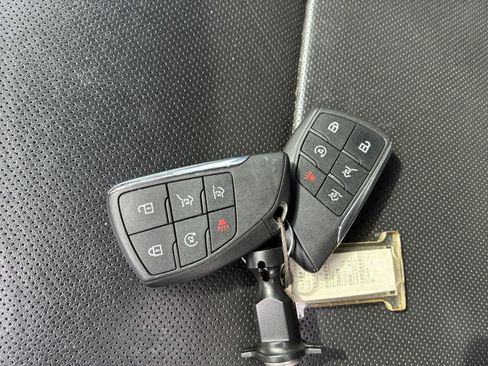 Used 2023 Chevrolet Tahoe Premier AWD/4WD image 22