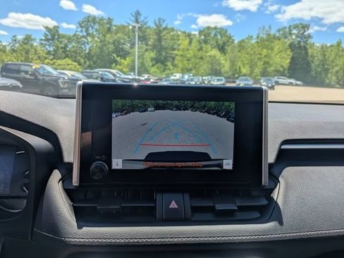 Certified 2025 Toyota RAV4 LE AWD/4WD image 28