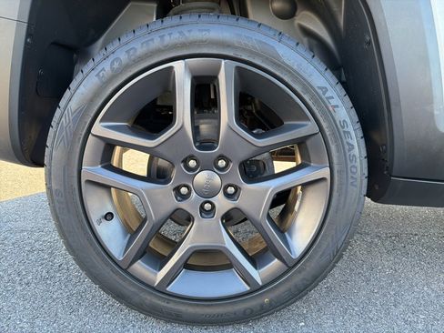 Used 2021 Jeep Renegade Latitude w/ Sun & Sound Group image 13