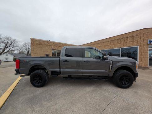 Used 2023 Ford F250 XL image 5