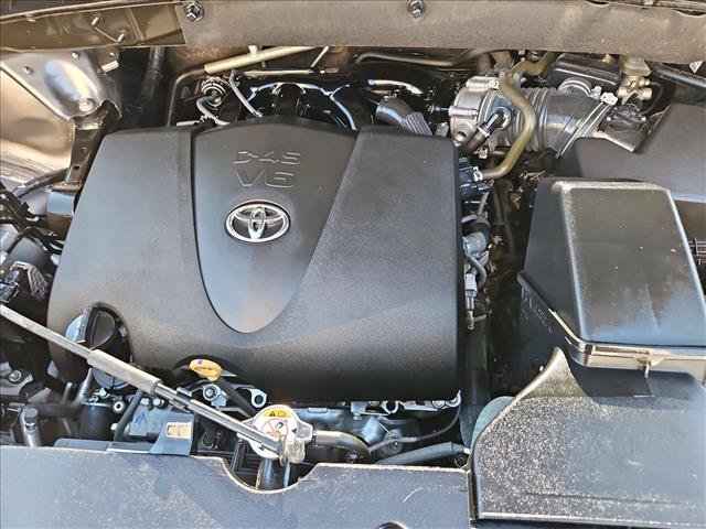 Used 2018 Toyota Highlander SE AWD/4WD image 22