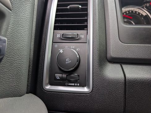 Used 2018 RAM 1500 Big Horn image 33