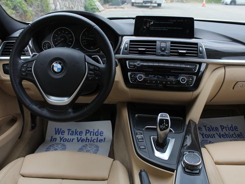 Used 2016 BMW 328i xDrive Sedan AWD/4WD image 19