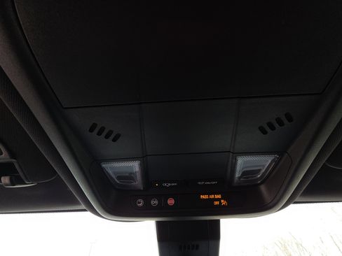 Used 2024 Chevrolet Equinox RS w/ RS Leather Package image 25