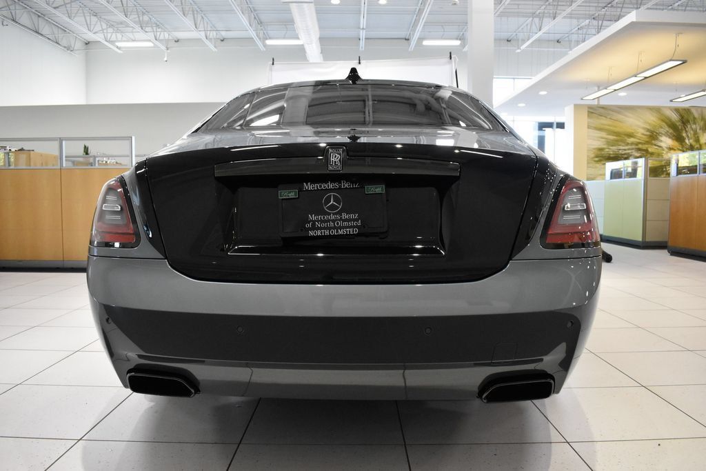 Used 2023 Rolls-Royce Ghost Black Badge w/ Black Badge Ghost Package AWD/4WD image 4