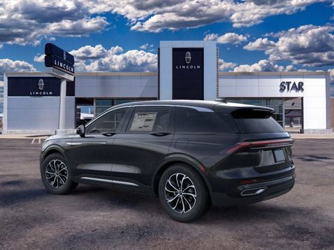 New 2026 Lincoln Nautilus Premier AWD/4WD image 4