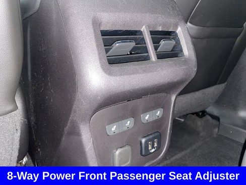 Used 2018 Chevrolet Equinox Premier image 14