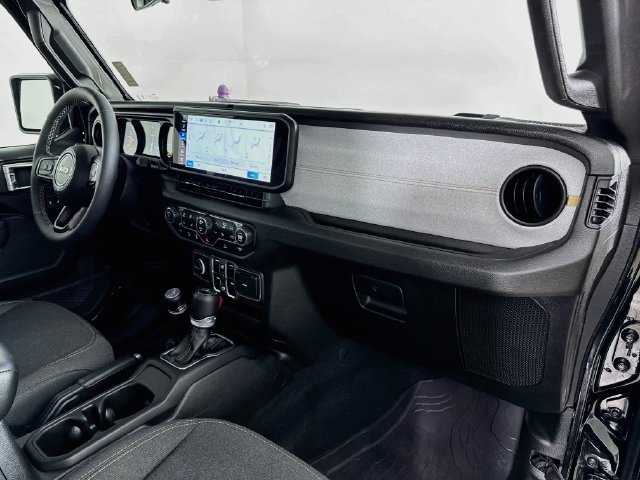 Used 2025 Jeep Gladiator Sport AWD/4WD image 34