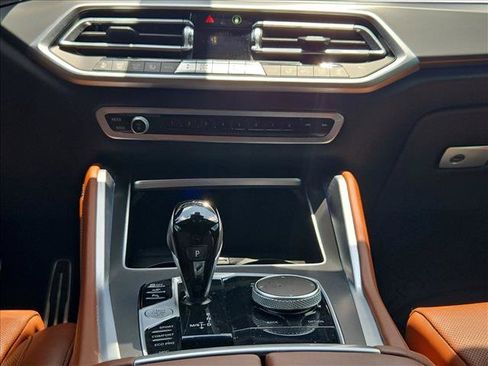 Used 2022 BMW X6 xDrive40i w/ M Sport Package AWD/4WD image 14