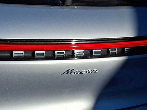 Certified 2026 Porsche Macan image 34