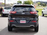 Used 2017 Jeep Cherokee Limited image 4
