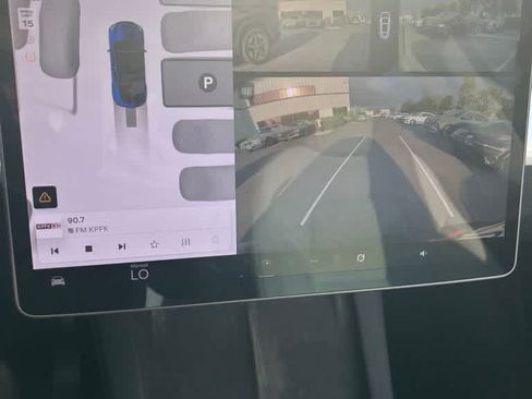 Used 2023 Tesla Model Y Long Range AWD/4WD image 9