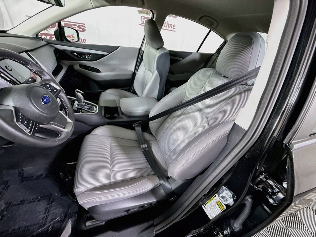 Used 2025 Subaru Legacy Premium AWD/4WD image 25