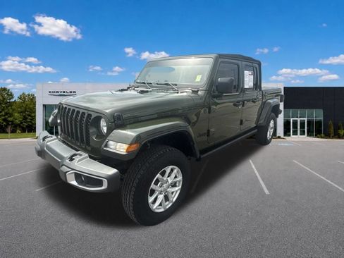 Used 2023 Jeep Gladiator Sport AWD/4WD image 5
