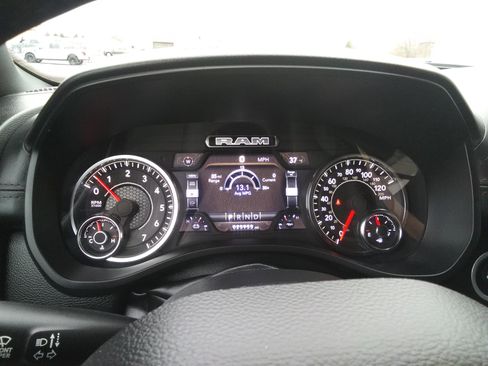 Used 2024 RAM 1500 Big Horn image 15