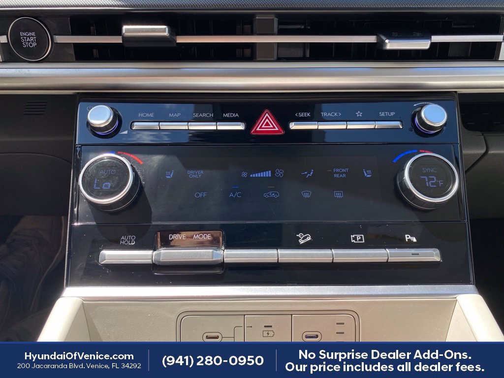Certified 2025 Hyundai Santa Fe SEL FWD image 11