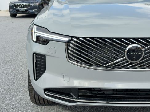 Certified 2026 Volvo XC90 B6 Plus w/ Protection Package AWD/4WD image 28