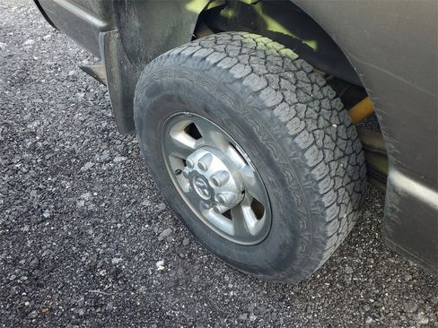 Used 2006 Dodge Ram 3500 Truck Laramie image 3