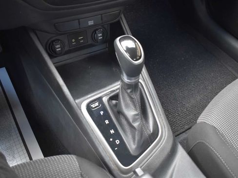 Used 2020 Hyundai Accent SE FWD image 17