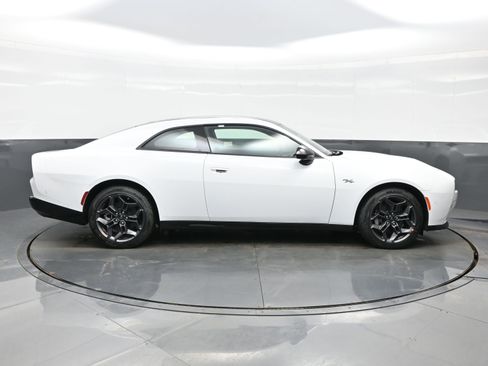 New 2026 Dodge Charger R/T AWD/4WD image 10