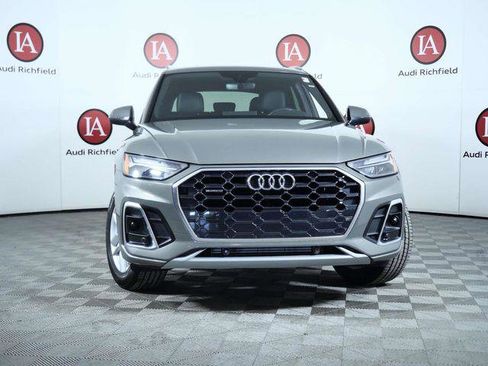 Used 2023 Audi Q5 2.0T Premium w/ Convenience Package AWD/4WD image 3