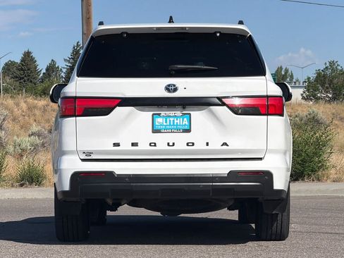 Used 2023 Toyota Sequoia SR5 w/ SR5 Premium Package AWD/4WD image 7