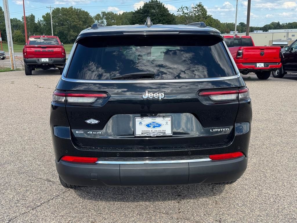 Used 2022 Jeep Grand Cherokee L Limited AWD/4WD image 3