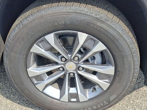 Used 2026 Chevrolet Equinox LT FWD image 8