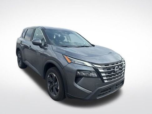 Used 2025 Nissan Rogue SV FWD image 7