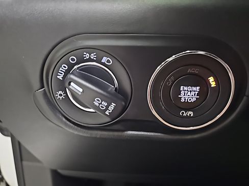 Used 2023 Maserati Levante GT AWD/4WD image 22