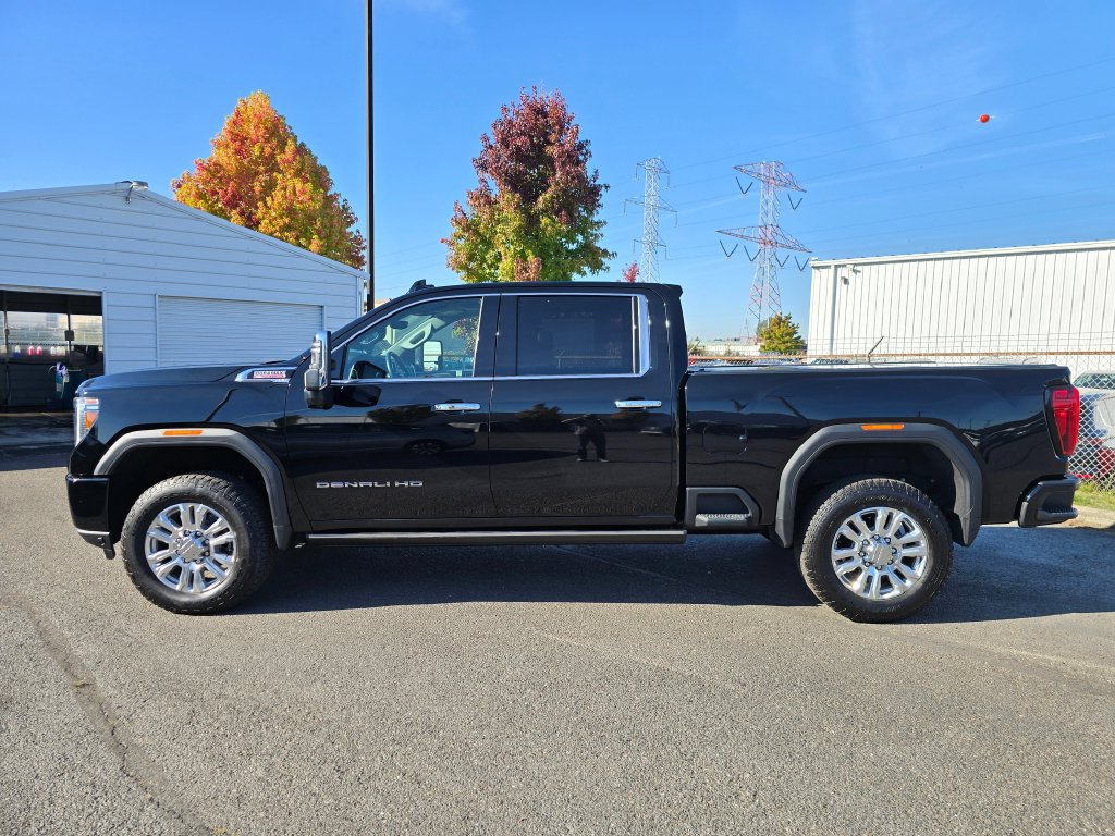 Used 2022 GMC Sierra 3500 Denali w/ Denali Ultimate Package AWD/4WD image 2