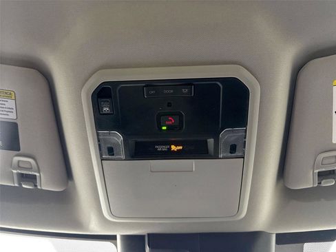 Used 2024 Toyota Tundra Limited image 6