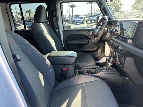 Used 2024 Jeep Wrangler Unlimited Rubicon image 23