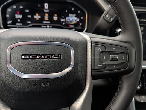 Used 2025 GMC Sierra 3500 Denali w/ Denali Reserve Package image 30