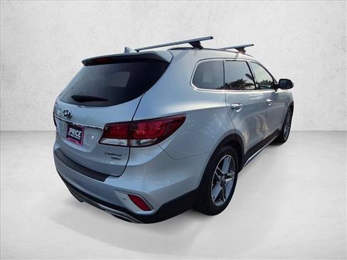 Used 2018 Hyundai Santa Fe Limited FWD image 5