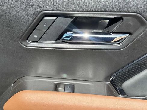 Used 2025 GMC Canyon AT4 w/ Nightfall Edition image 20