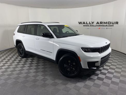 Used 2024 Jeep Grand Cherokee L Altitude AWD/4WD image 1
