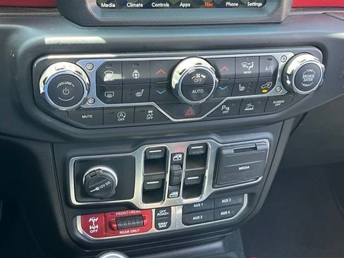 Used 2021 Jeep Gladiator Rubicon AWD/4WD image 28