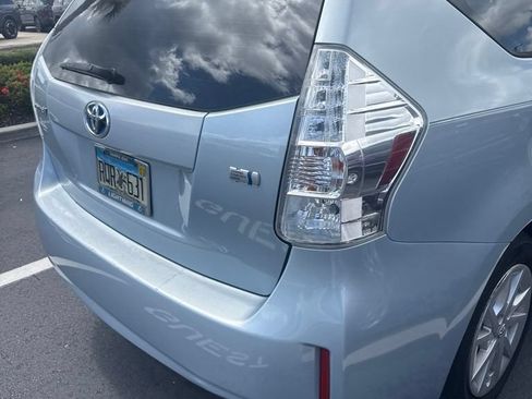 Used 2014 Toyota Prius V Three FWD image 9