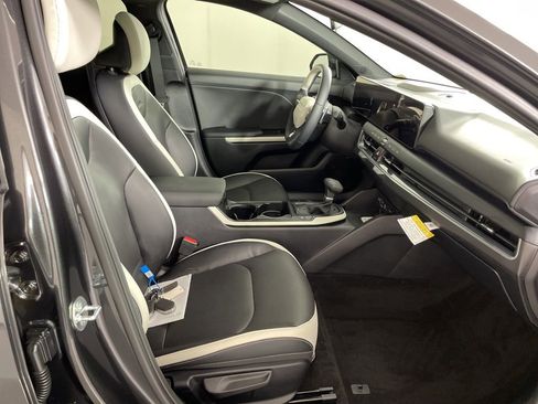 New 2025 Kia K4 GT-Line w/ GT-Line Premium Package image 44
