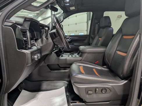 Used 2024 GMC Sierra 2500 AT4 w/ Technology Package image 17