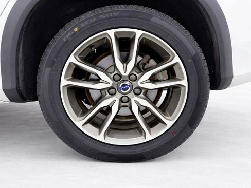 Used 2017 Volvo V60 T5 Cross Country w/ Convenience Package AWD/4WD image 31