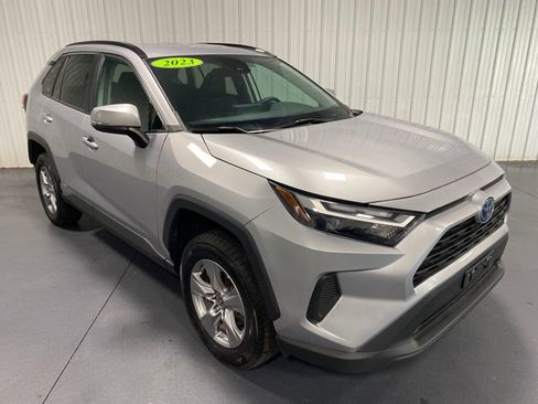 Used 2023 Toyota RAV4 XLE image 17