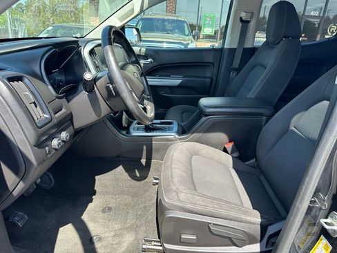 Used 2017 Chevrolet Colorado LT image 13
