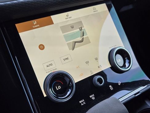 Used 2023 Land Rover Range Rover Velar R-Dynamic S image 17