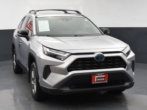 Used 2024 Toyota RAV4 XLE w/ Convenience Package AWD/4WD image 7