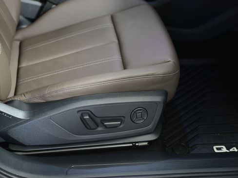 Certified 2025 Audi Q4 e-tron Premium w/ Convenience Package image 10