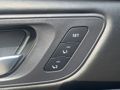 Used 2023 Nissan Rogue SL image 27